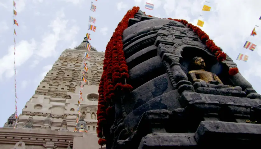 the-spiritual-journey-of-india-with-ayodhya-varanasi-and-bodhgaya