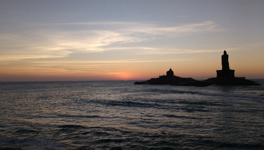 kovalam-tour-with-kanyakumari